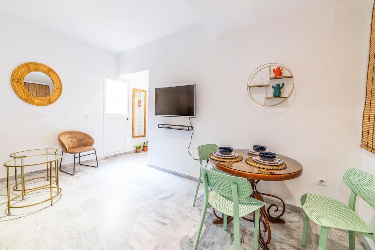 Flipanddo Triana Apartment เซบีญา ภายนอก รูปภาพ