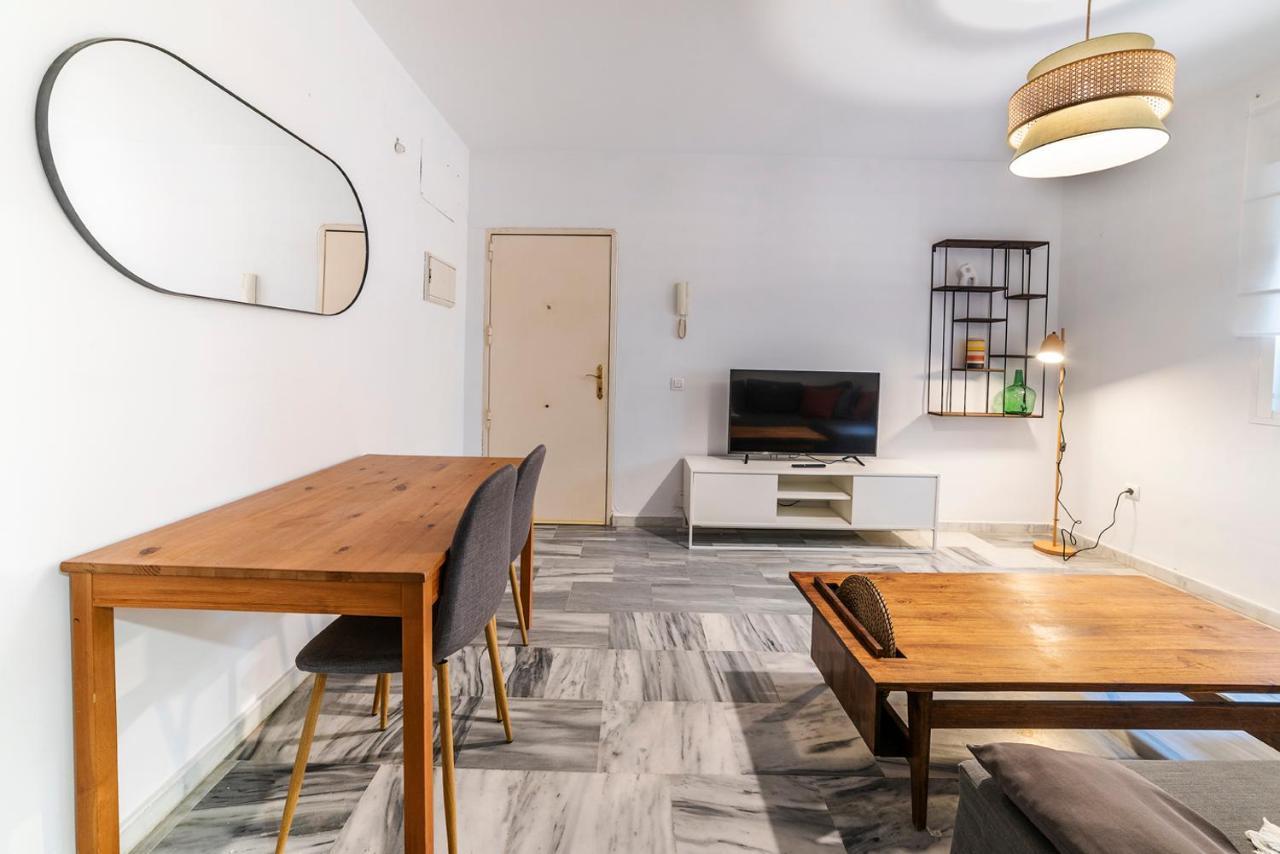 Flipanddo Triana Apartment เซบีญา ภายนอก รูปภาพ